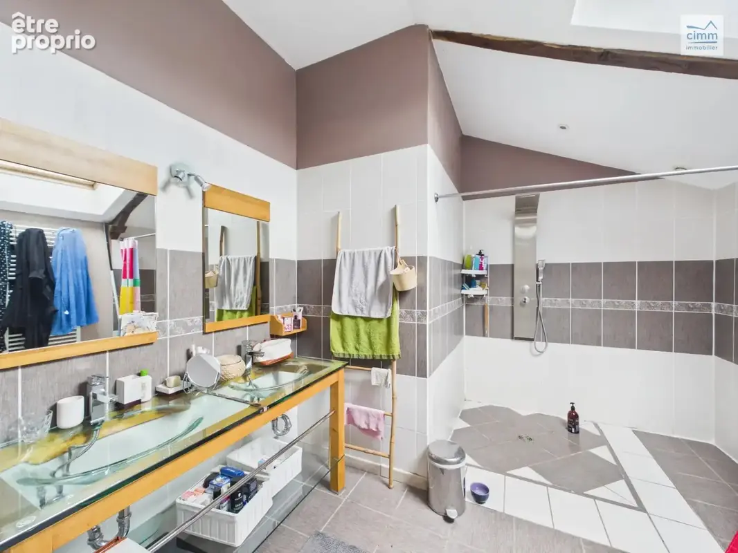 Longère en pierre de 176 m² sur un terrain de 4060 m². - photo 7