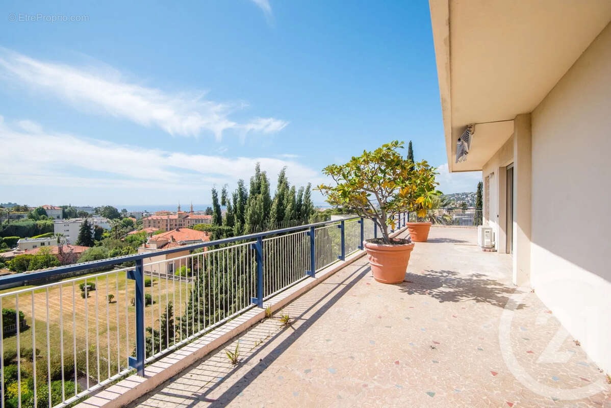 Appartement à NICE
