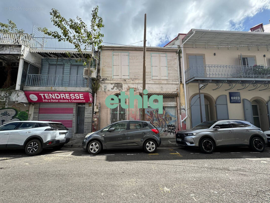 Appartement à POINTE-A-PITRE