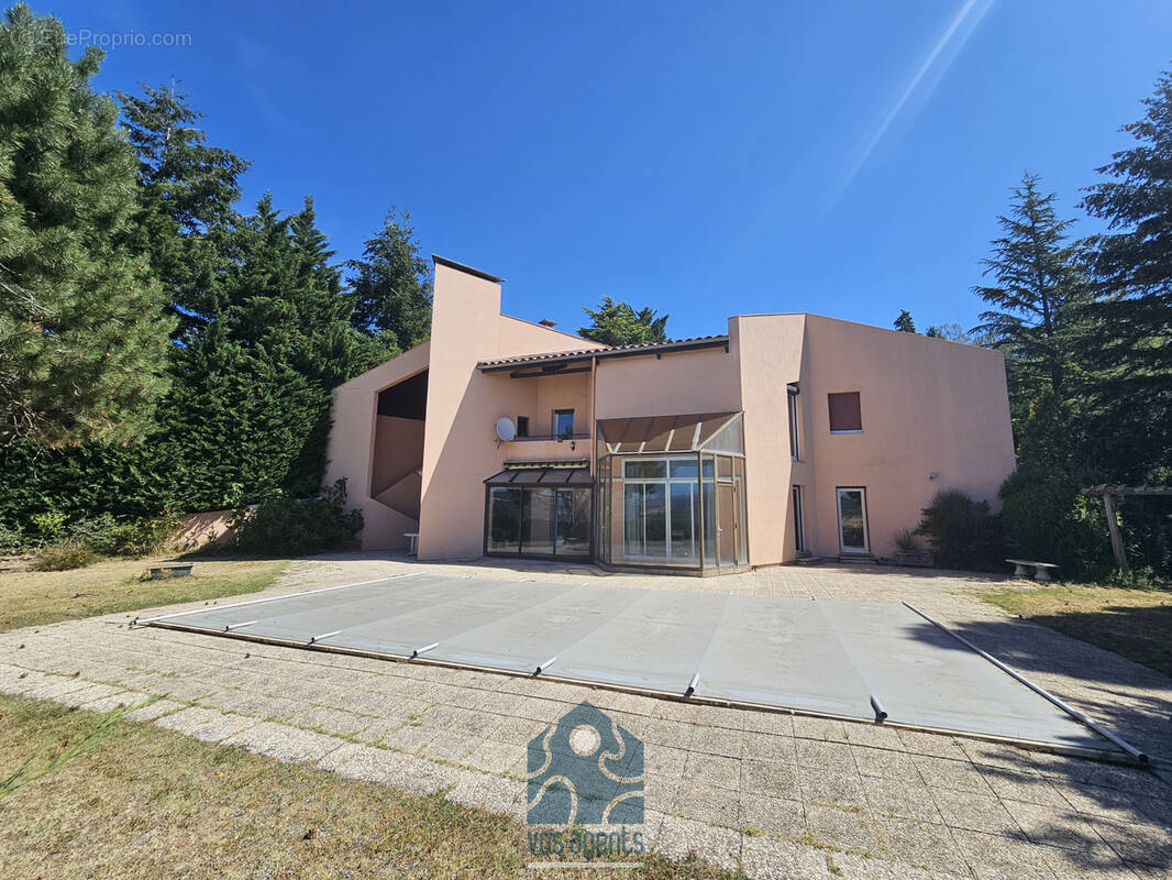 Maison à VEYRE-MONTON