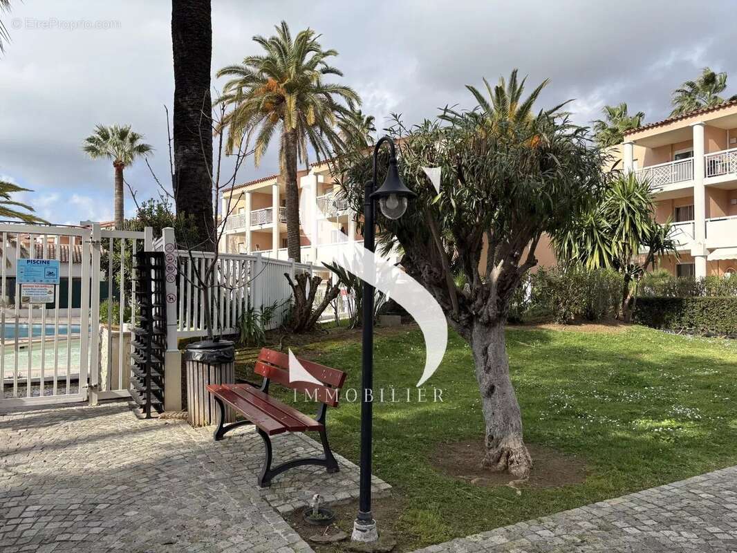 Appartement à VALLAURIS