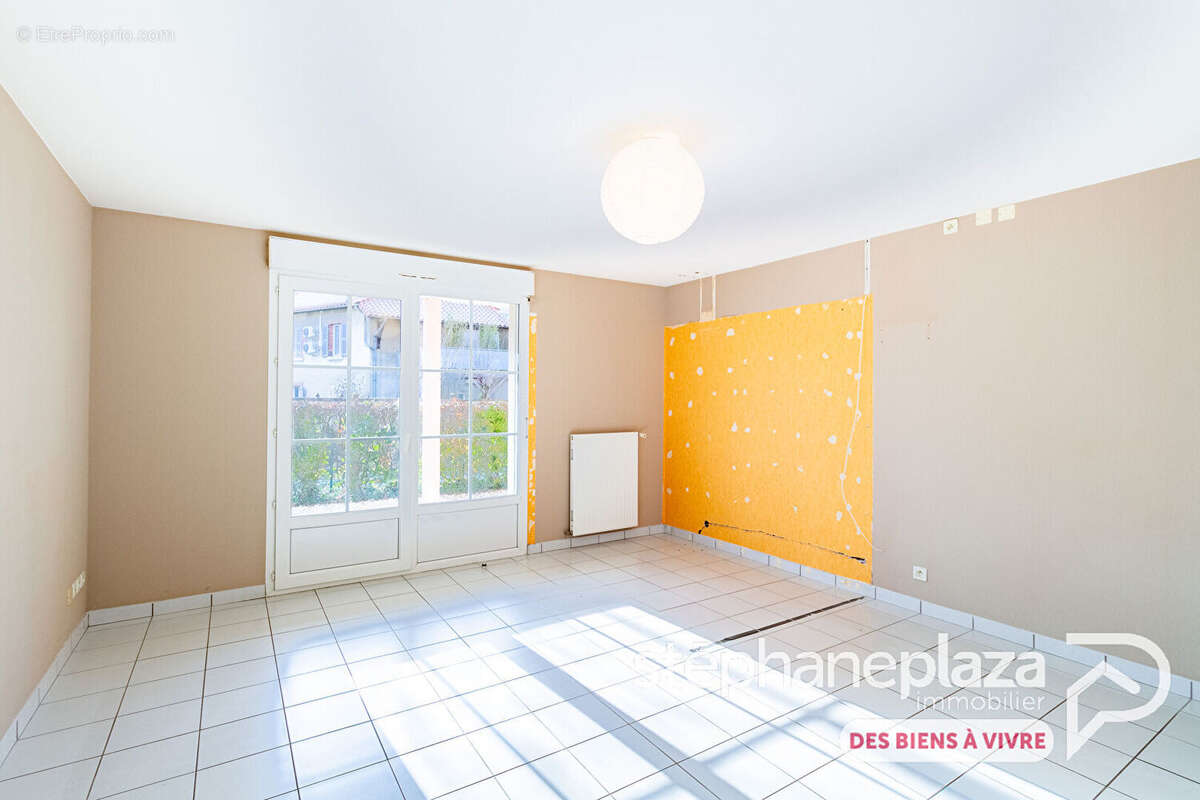 Appartement à VILLARS-LES-DOMBES