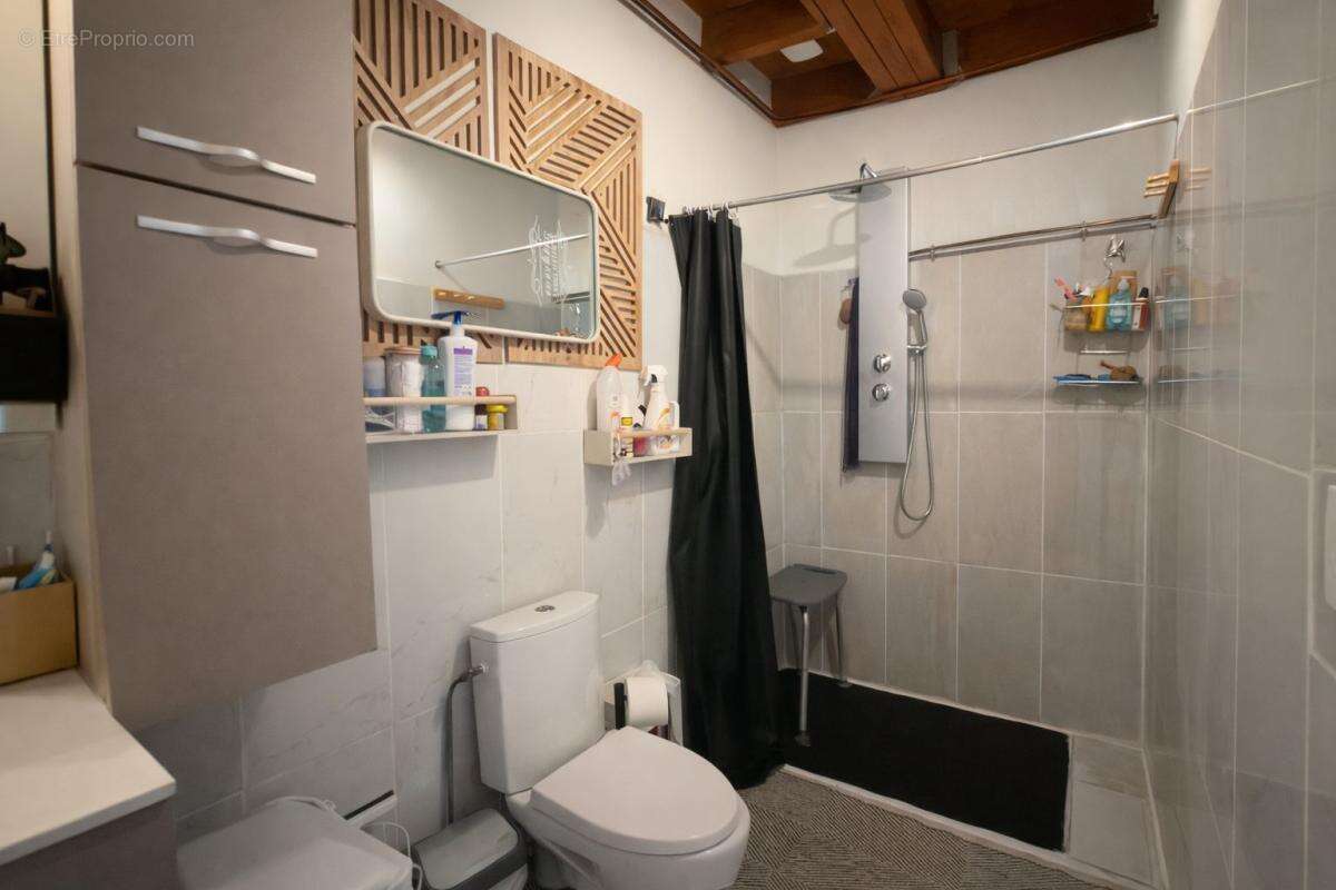 Maison à COMPS-LA-GRAND-VILLE