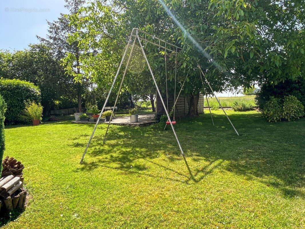  Maison familiale de 4 chambres sur un terrain verdoyant de plus de 1 000 m²  - photo 13