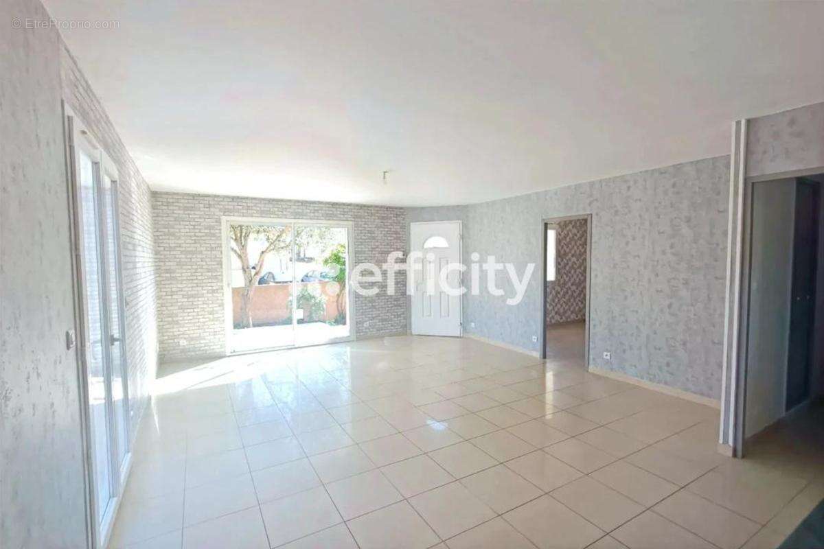 Maison à COLOMBIERS