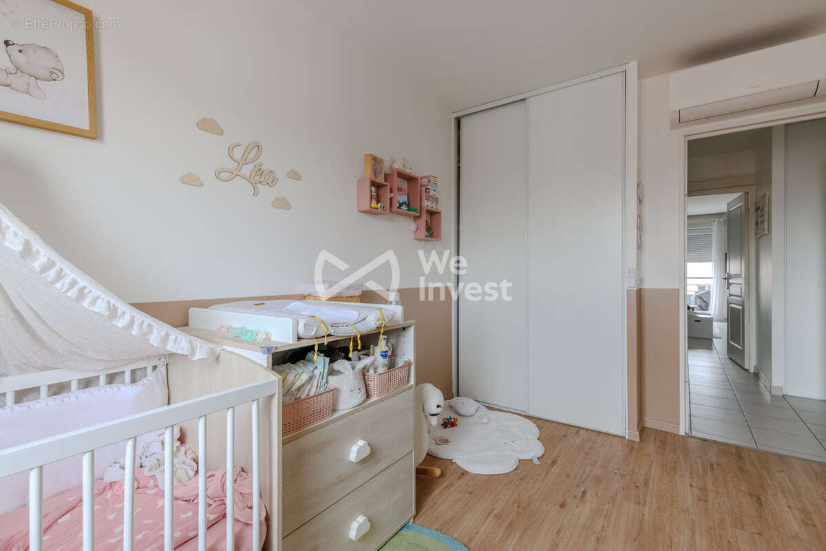 Appartement à MEYZIEU