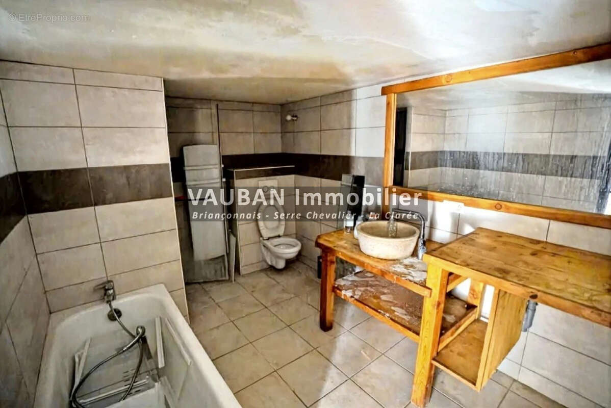 Appartement type 4 avec dépendances Centre village - photo 7