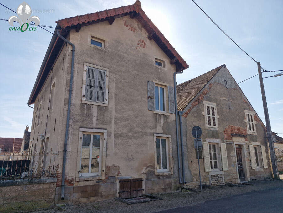 Maison à PAGNY-LA-VILLE