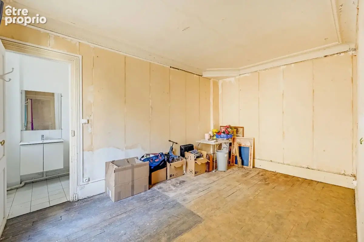 Paris 18ème - Rue Ordener - T2 de 38 m² à fort potentiel - photo 11