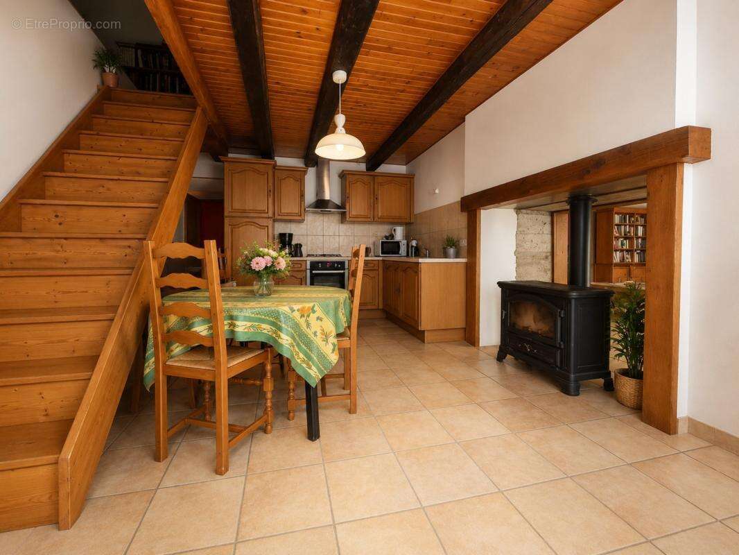 Maison 5 pces, 100 m² – Grange 85 m² – Terrain 5 250 m² dont parcelle constructible – Châteauneuf-la-Forêt - photo 4
