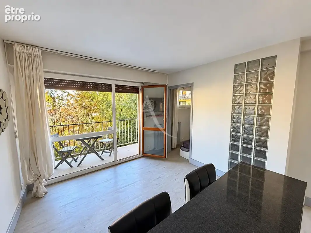 Bien plus qu'un studio : 27m² aménagés en 2 pièces - photo 2