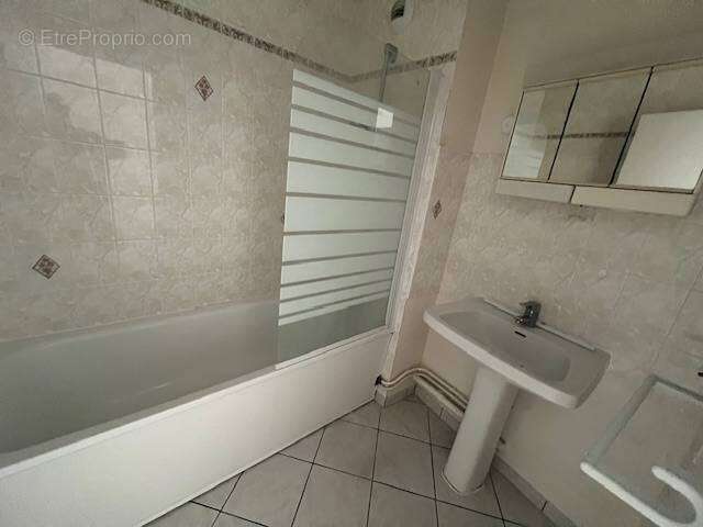 Appartement à EPERNON