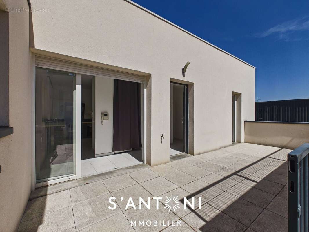 Appartement à VILLENEUVE-LES-BEZIERS