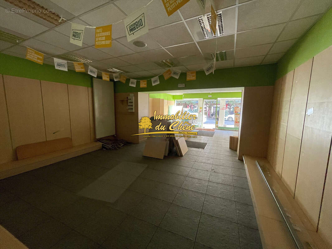 Commerce à LUXEUIL-LES-BAINS