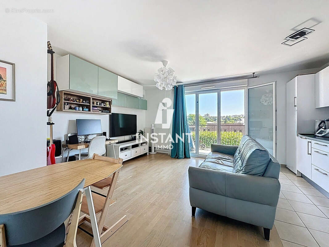 Appartement à LE PERREUX-SUR-MARNE