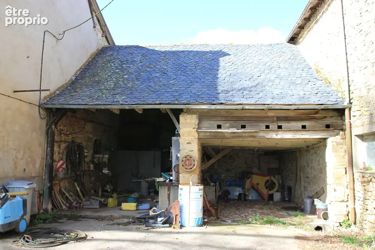 MONTBAZENS - Authentique corps de ferme en pierres, superbe grange et dépendances. - photo 14