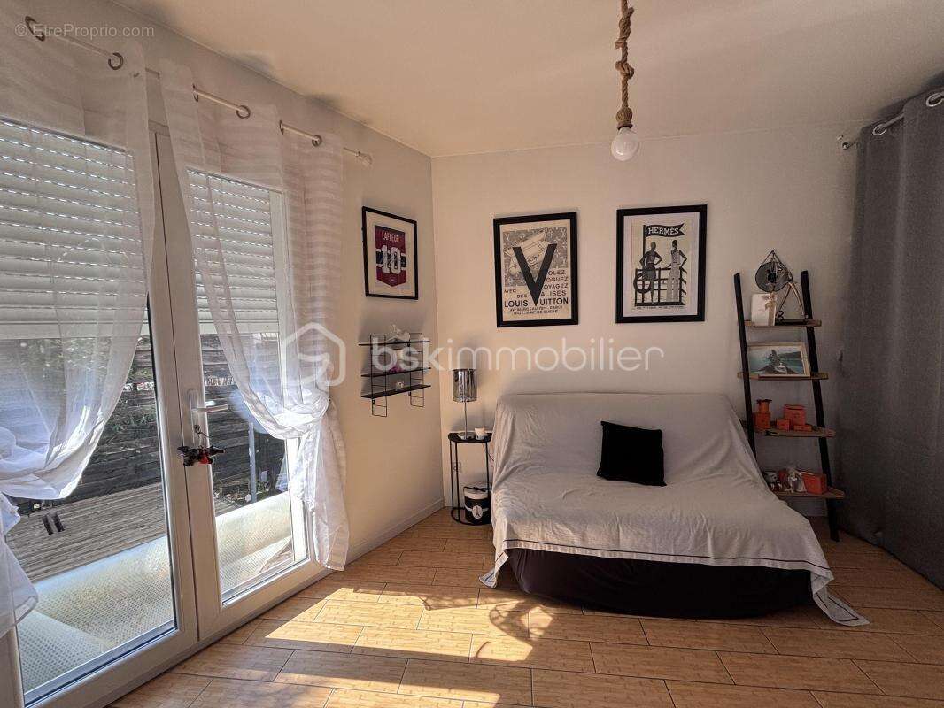 Agde – Maison T7 -  Plain-Pied - avec Piscine, Jacuzzi et garage - photo 23