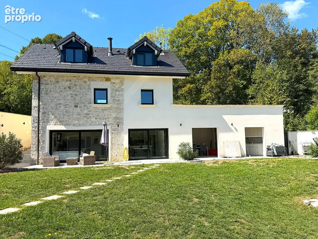 bâtisse en pierres restaurée aux portes de Genève - photo 17