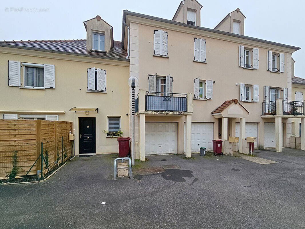 Appartement à BUSSY-SAINT-GEORGES