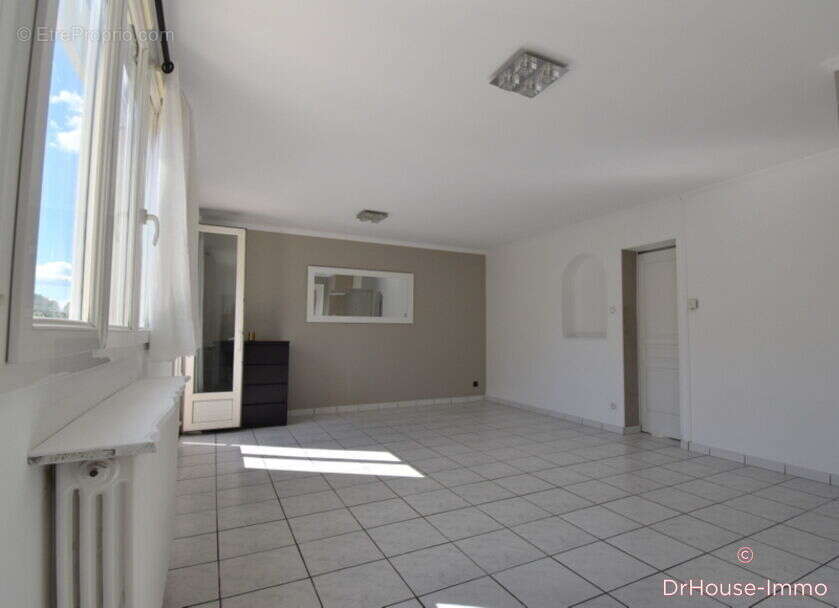 Appartement à MARSEILLE-12E