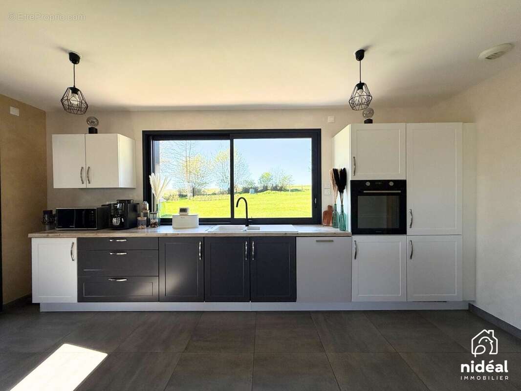 Maison à FERRIERE-LA-GRANDE