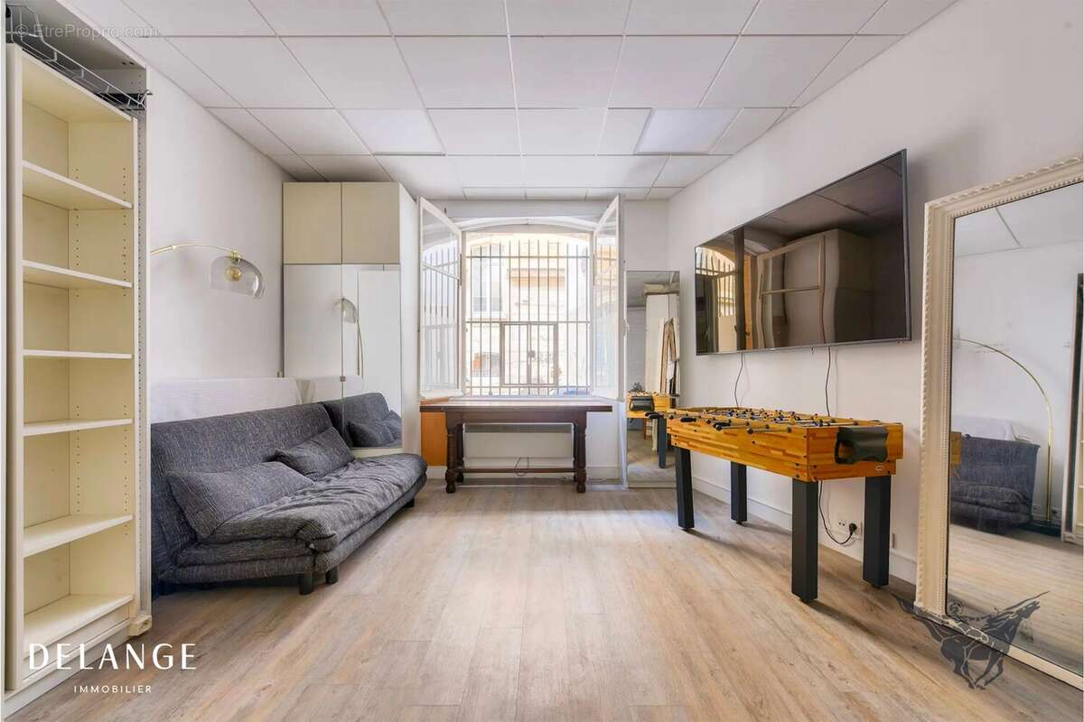 Appartement à PARIS-6E