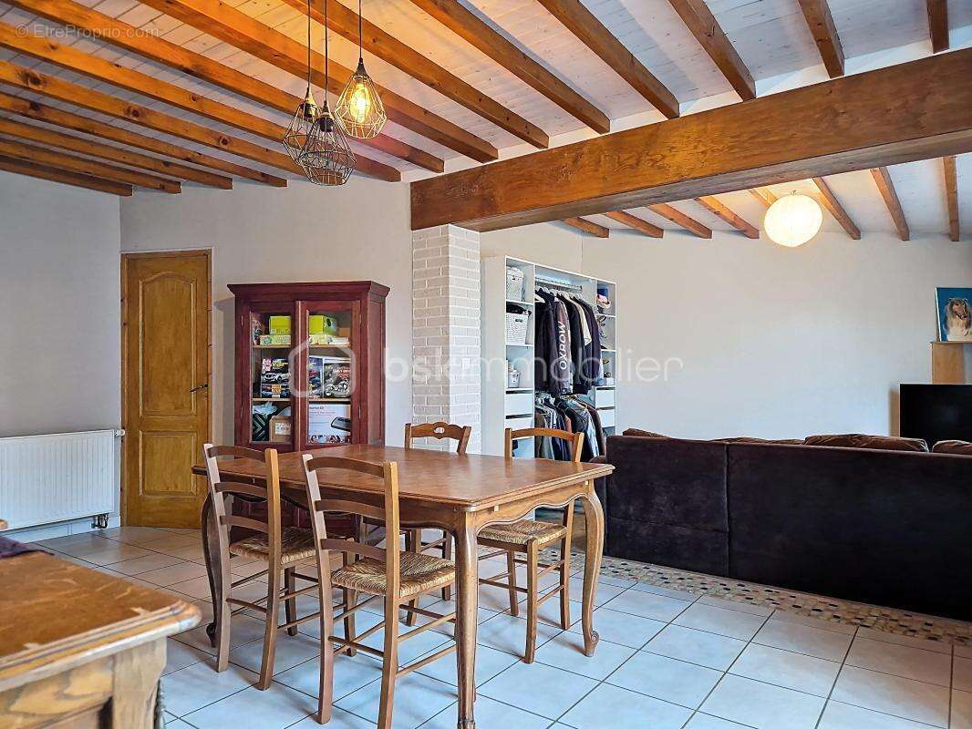 Maison à LES CHAPELLES-BOURBON
