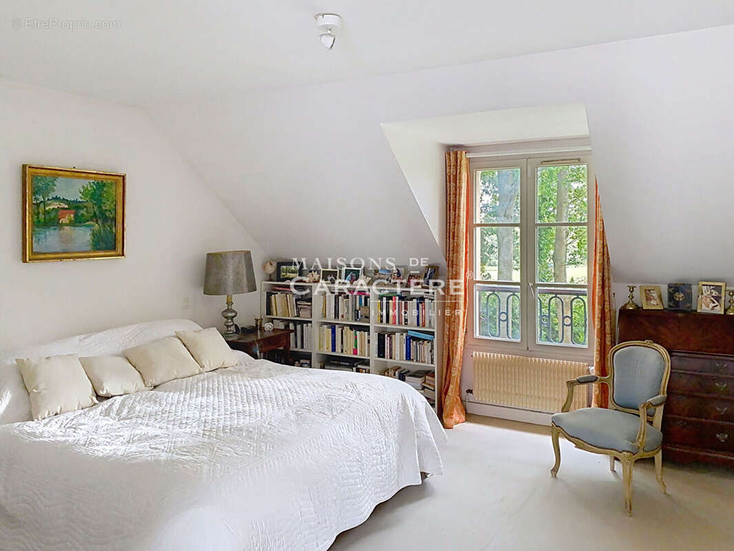 Maison à CRESPIERES