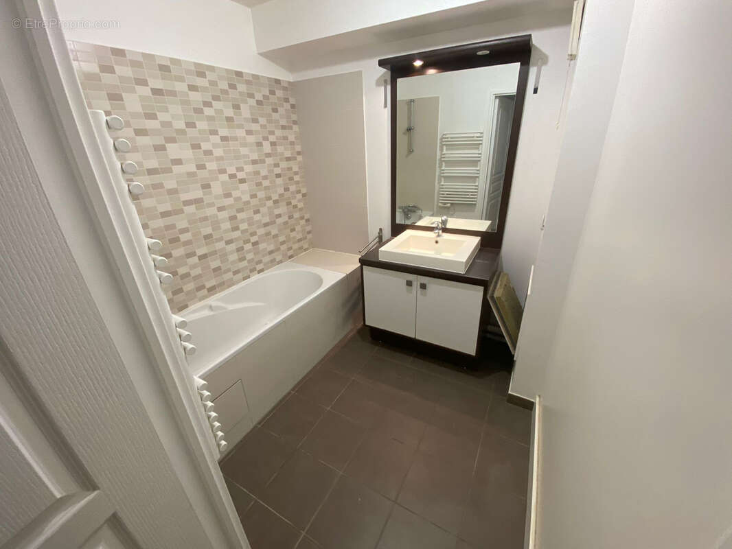 Appartement à LE PERREUX-SUR-MARNE