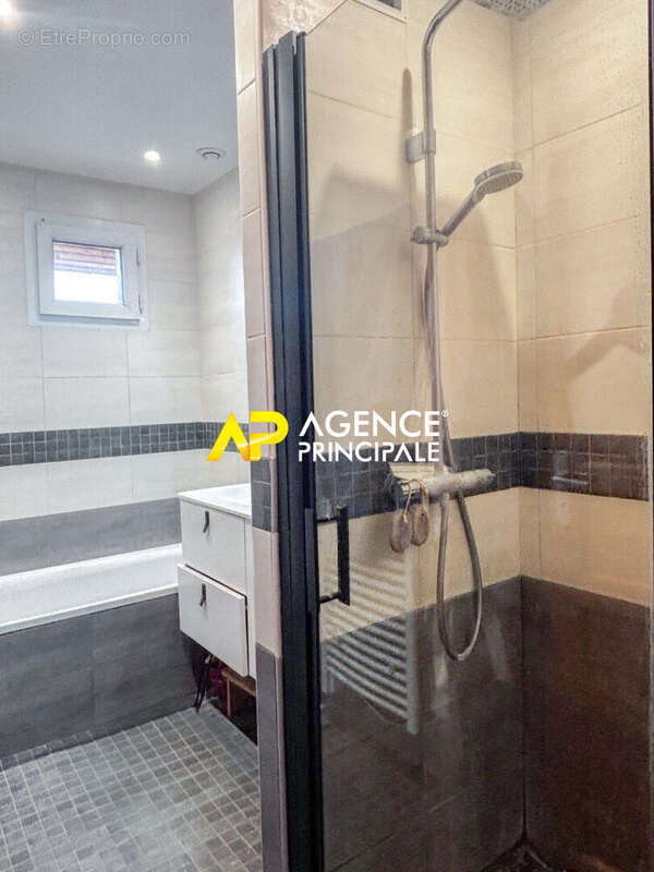 Maison à SARTROUVILLE