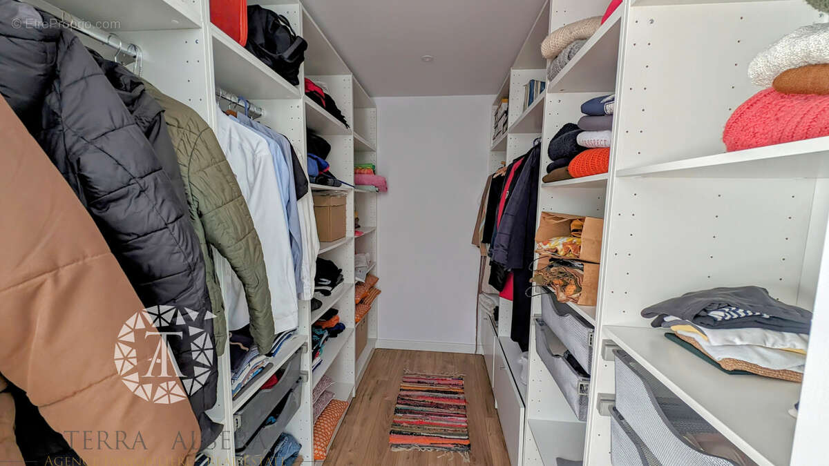 Maison à LAROQUE-DES-ALBERES