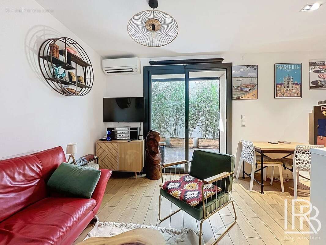 Appartement à MARSEILLE-7E