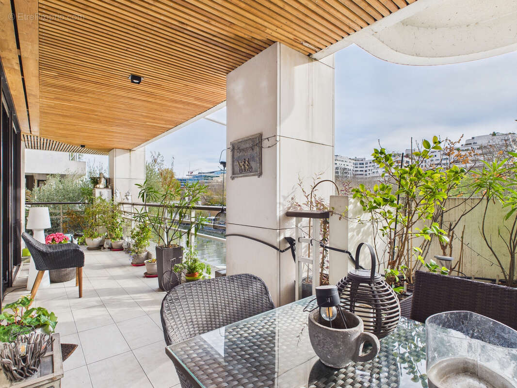 Appartement à LEVALLOIS-PERRET