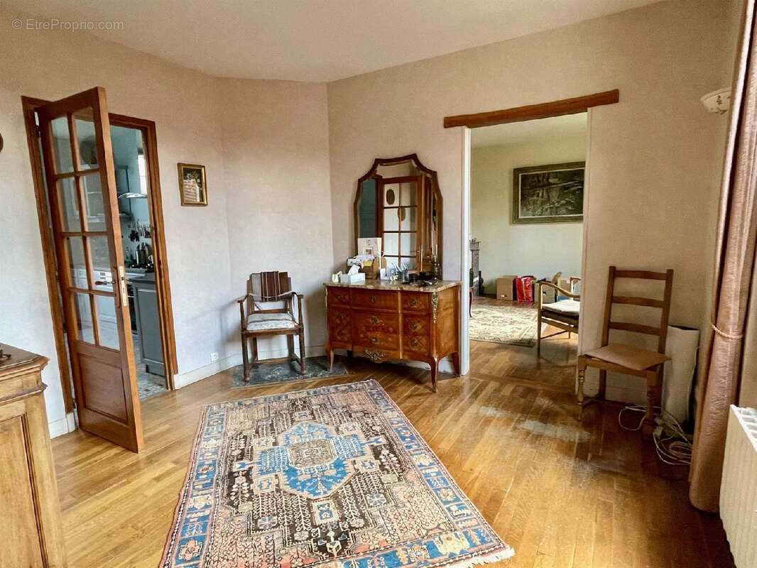 Maison à MILLY-LA-FORET
