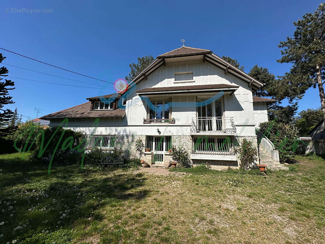 Maison à BENNECOURT