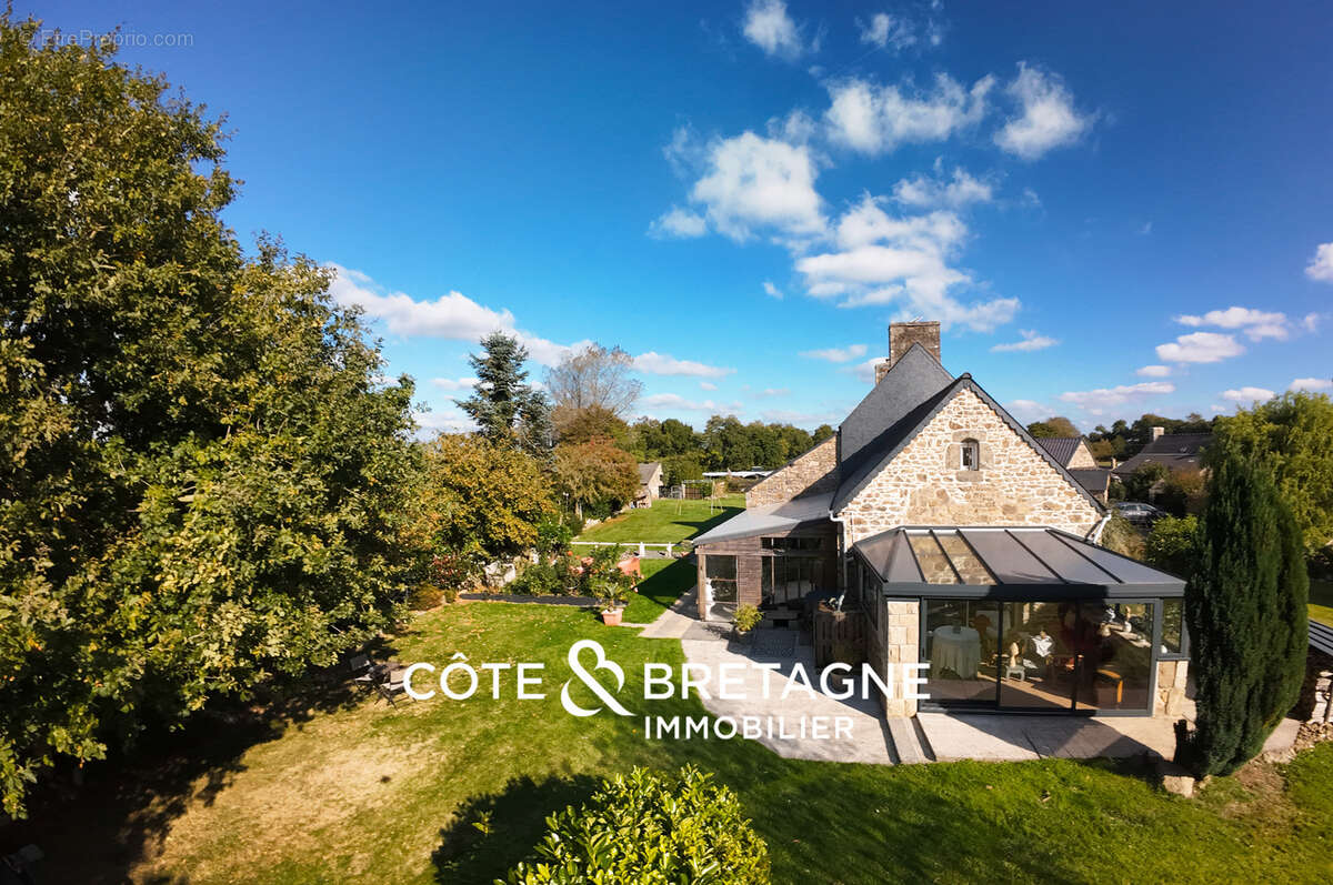 Maison à PLUZUNET