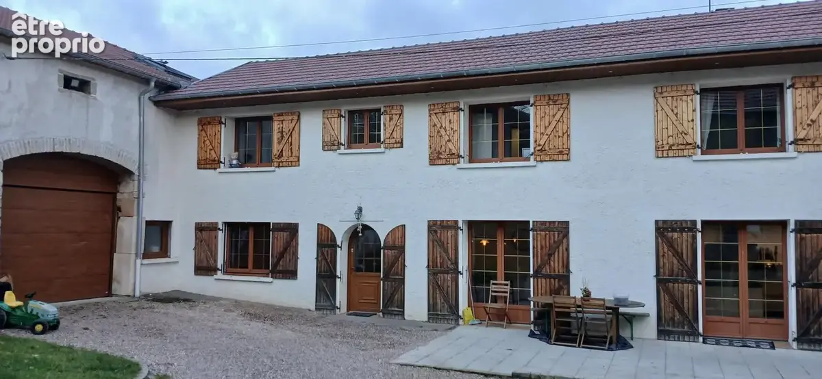Ferme  restaurée avec goût, prestations modernes et terrain arboré clos - photo 5