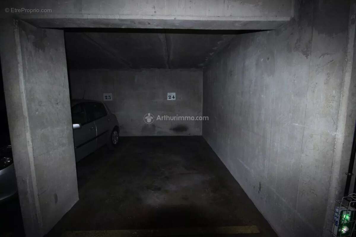 Parking à ASNIERES-SUR-SEINE