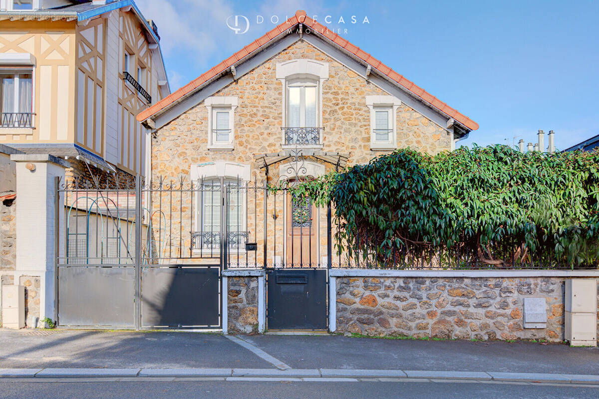 Maison à LE PERREUX-SUR-MARNE