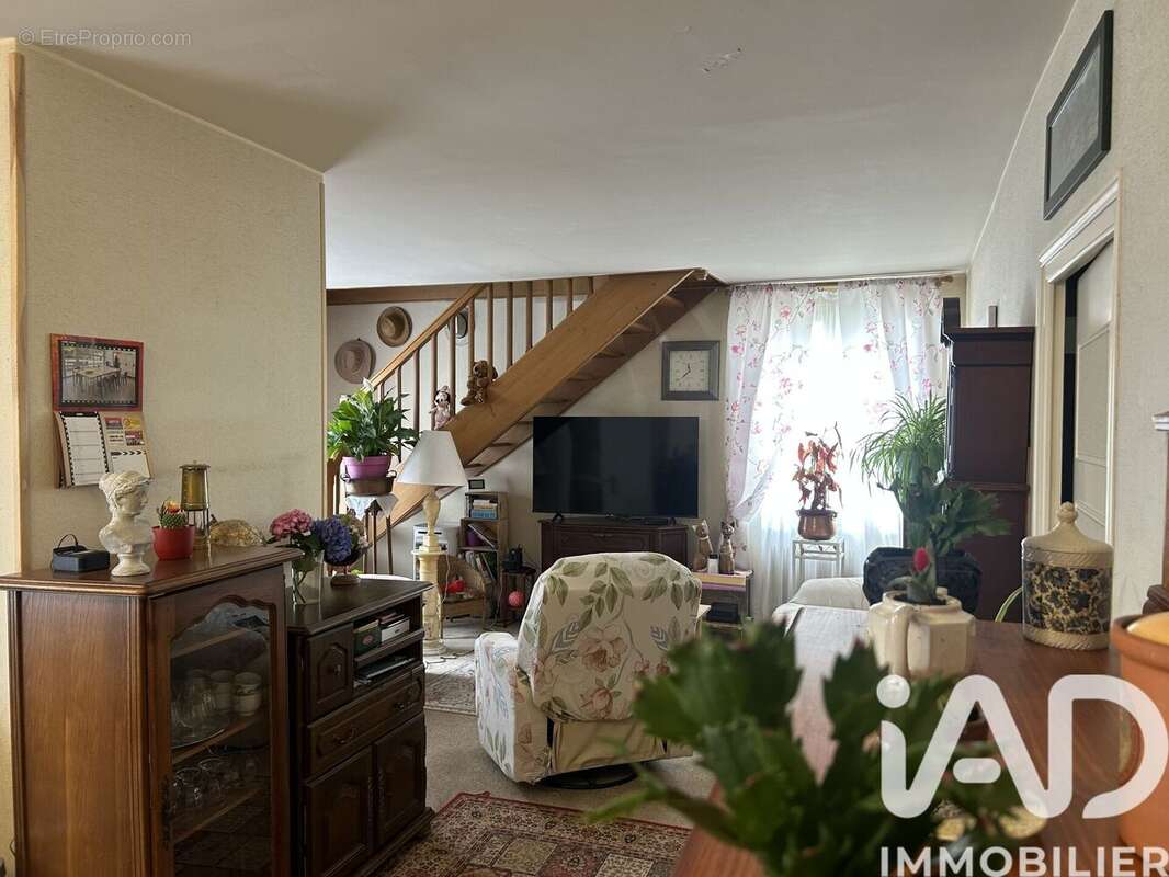 Photo 4 - Maison à SAINT-AMAND-MONTROND