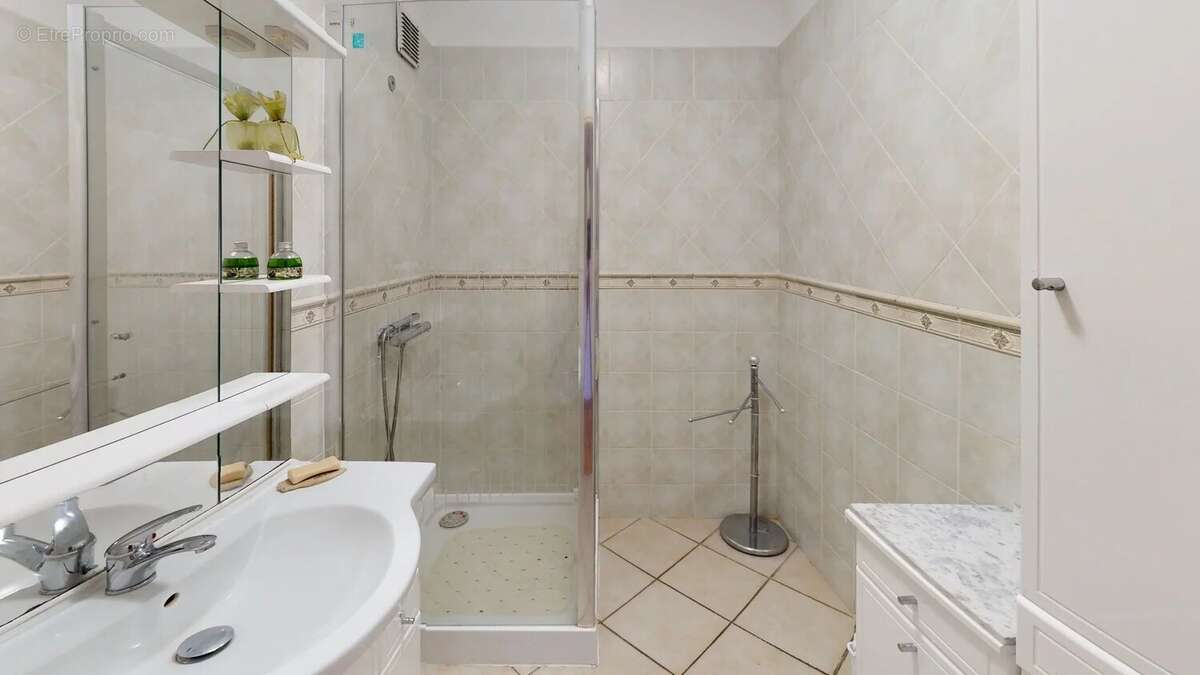 Appartement à PORT-DE-BOUC