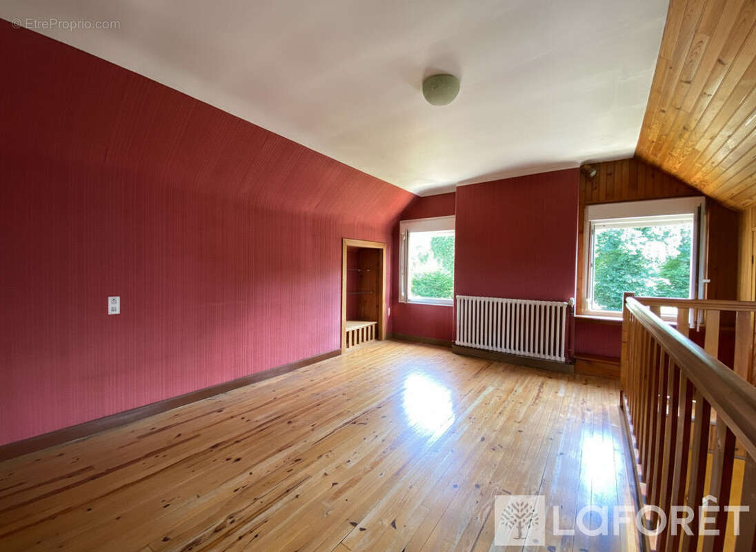 Maison à PLUSSULIEN