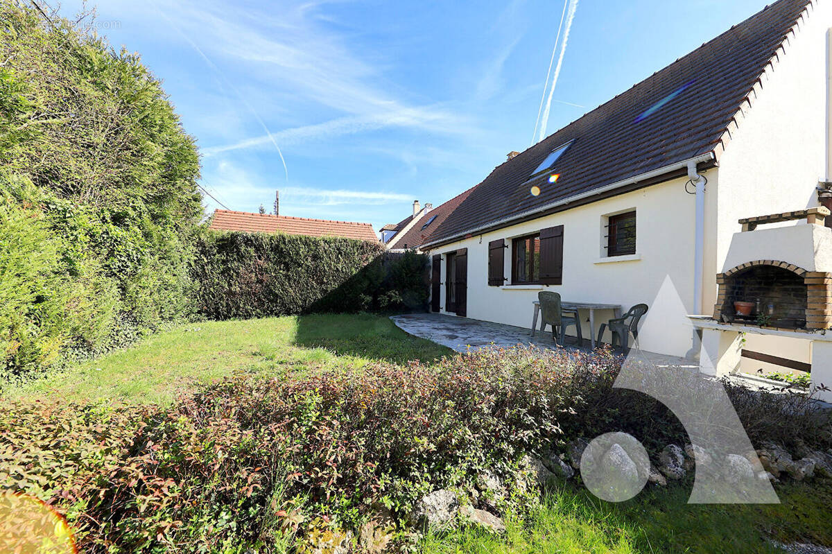 Maison à SAINTRY-SUR-SEINE