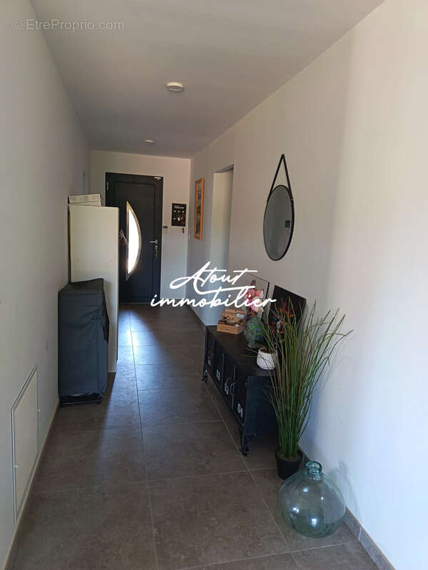 Villa de plain pied 4 chambres avec garage Saint PONS DE MAUCHIENS - photo 6