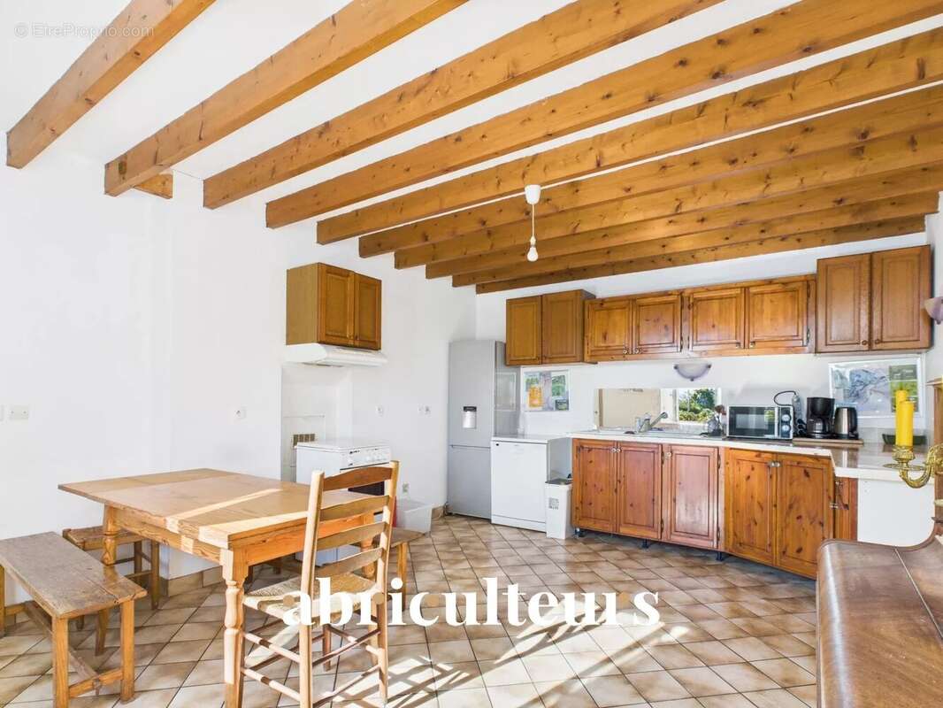 Maison à SAINT-MARTIN-DE-BONFOSSE