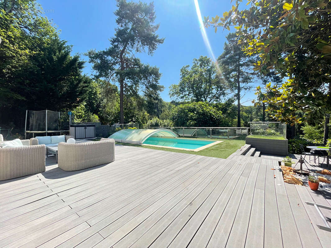 Maison à VERRIERES-LE-BUISSON