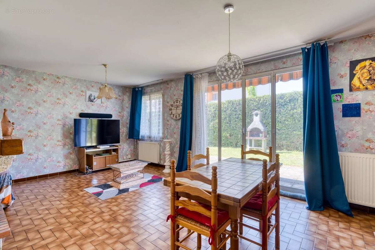 Maison à TREVOUX