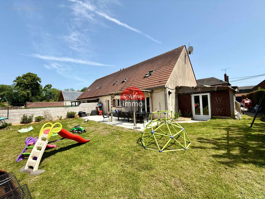Maison à AMY
