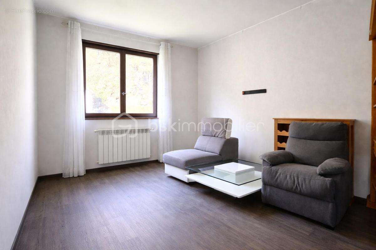Maison traditionnelle – 2 logements – 9,45 ares - photo 6