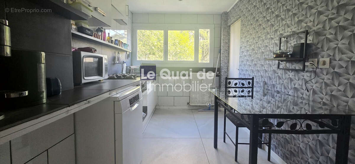 Appartement à LE PONT-DE-CLAIX